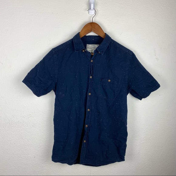 Cotton On | Hard Sewn Blue Medium Button Down - Picture 3 of 7